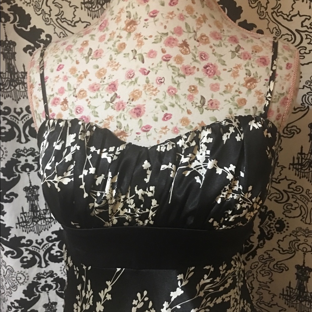 Black & White Midi Cocktail Dress with Crinoline - Picture 5 of 8